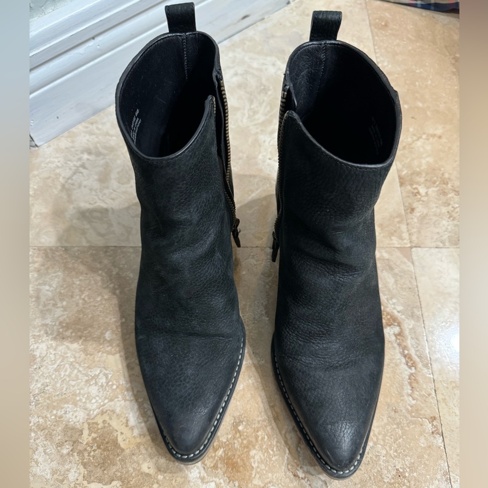 Cole Haan Reilly Black Nubuck Leather Booties Size 6.5